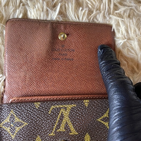 LOUIS VUITTON MONOGRAM ELISE wallet - Picture 7 of 11